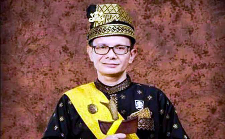 Datuk-Seri-Tengku-Zulmizan-Ahmad2.jpg