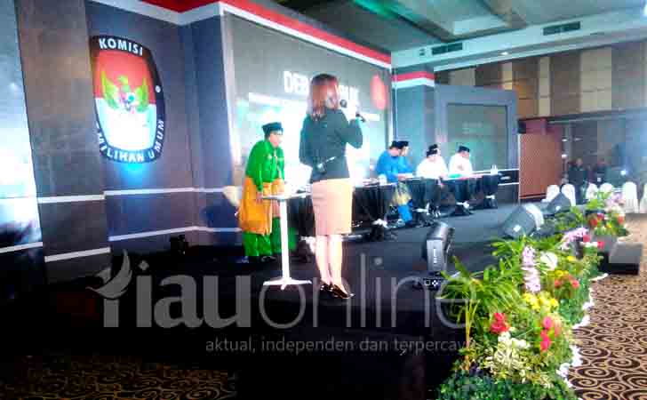 Debat-Publik-Pilwako-Pekanbaru.jpg