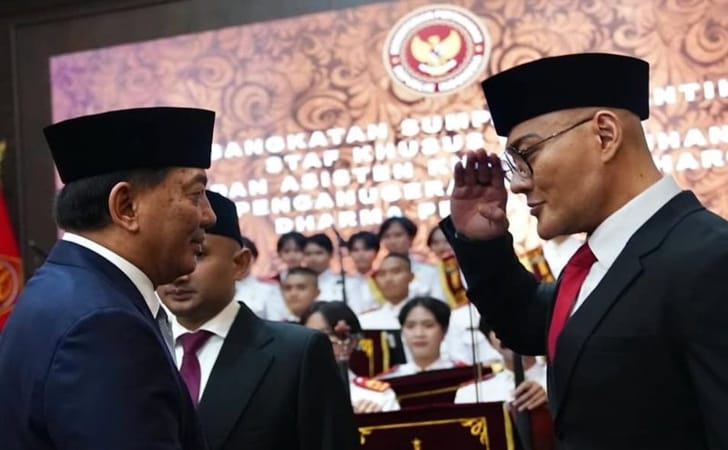 Deddy-Corbuzier-dilantik-jadi-Stafsus1.jpg