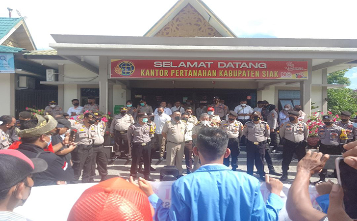 Demo-di-kantor-BPK-Siak2.jpg