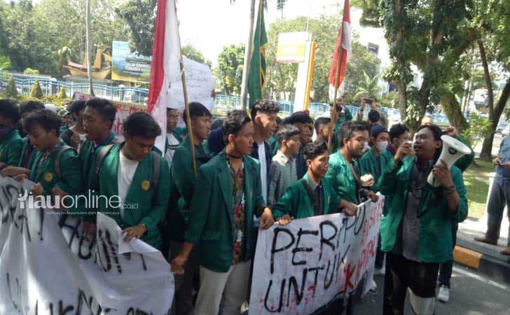 Demo-mahasiswa-umri-2.jpg