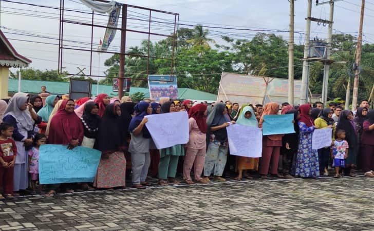 Demo-tolak-tambang-batu-bara.jpg