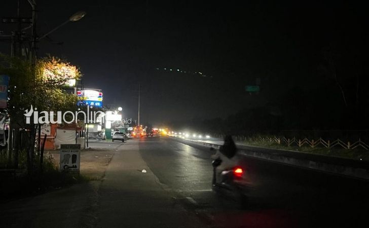 Di-Tengah-Gencarnya-Pembangunan-Warga-Rumbai-Masih-Bergelut-dengan-Jalan-Gelap.jpg