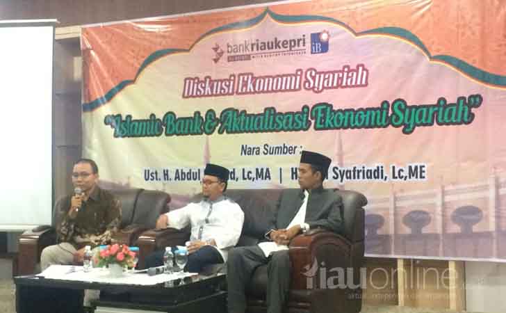 Diskusi-Ekonomi-Perbankan-Syariah.jpg