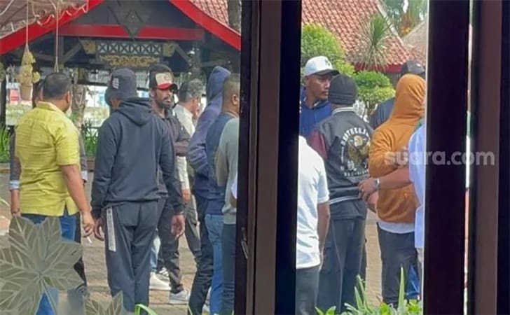 Diskusi-partai-golkar-dibubarkan.jpg