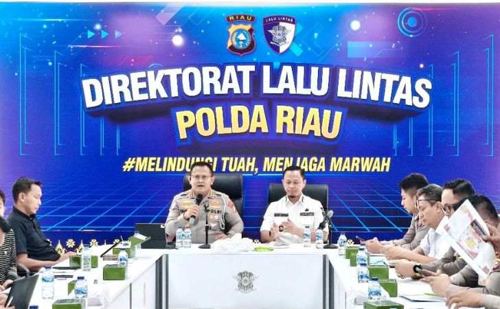 Ditlantas-Polda-Riau-Hadirkan-79-Titik-Layanan-Publik-dan-Edukasi-Lalu-Lintas.jpg