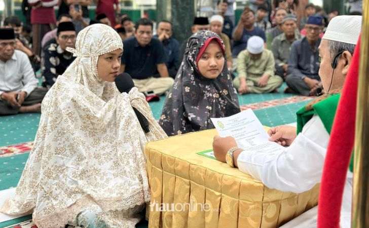 Dua-Perempuan-Masuk-Islam-di-Masjid-Raya-An-Nur-Saat-Awal-Ramadan.jpg