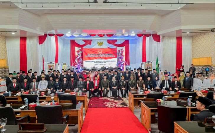 Dua-Putra-Bupati-Bengkalis-Jadi-Pimpinan-Sementara-DPRD-Bengkalis-4.jpg