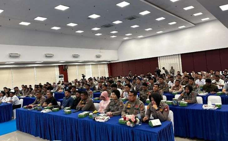 Dukung-Green-Policing-Polda-Riau-Tingkatkan-Kemampuan-Public-Speaking-Personel.jpg