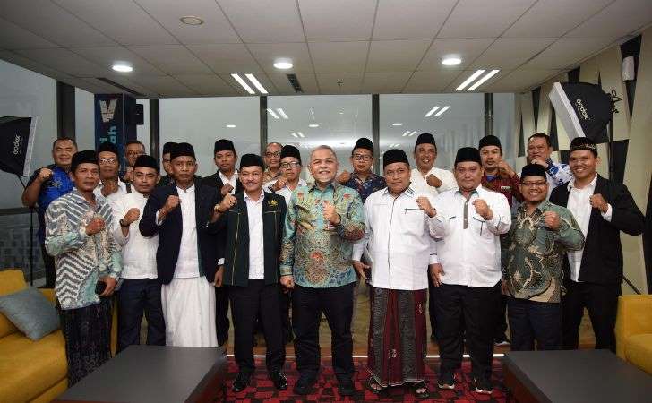 Dukung-Program-Gubernur-PWNU-Riau-Komitmen-Sosialisasikan-BRK-Syariah-ke-Pesantren.jpg