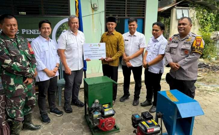 EMP-BentuKorinci-Tanam-Ratusan-Pohon-dan-Bantu-Mesin-Serut-Lidi-di-Kelurahan-Melebung.jpg