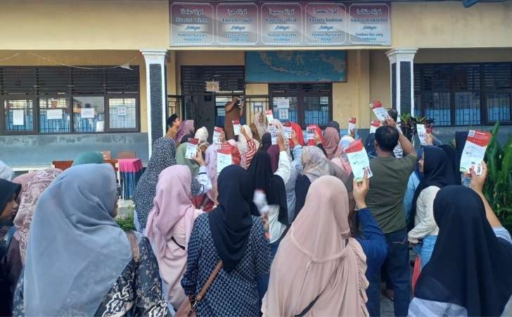 Edukasi-Literasi-Keuangan-Buka-300-Rekening-SimPel-di-SMPN-37-Pekanbaru.jpg