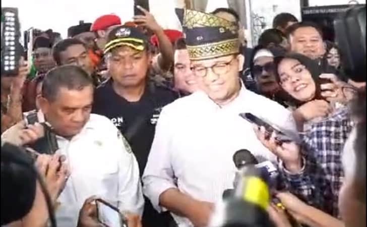 Edy-natar-di-sebelah-anies.jpg