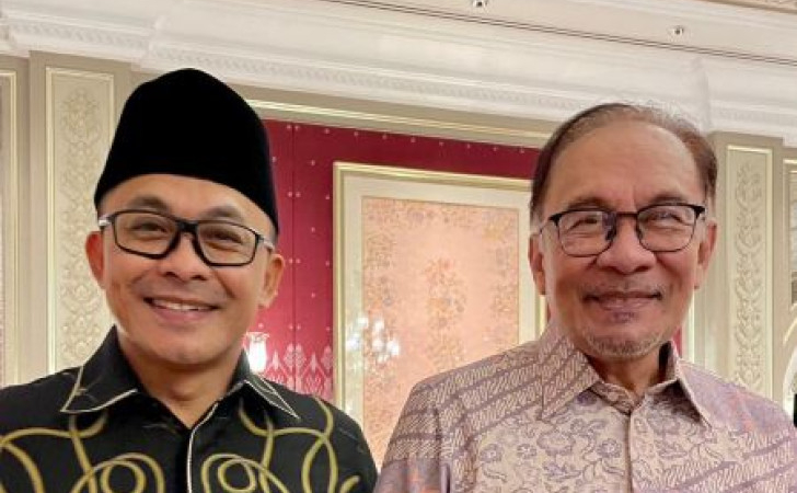 Febrian-Amanda-dan-Anwar-Ibrahim.jpg