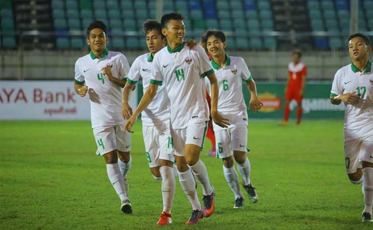 Febry-Eka-Putra-melakukan-selebrasi-bersama-rekan-rekannya-di-Timnas-U-19.jpg