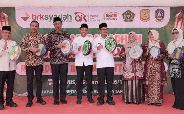 GERAK-Syariah-Gaungkan-Literasi-Keuangan-ke-Generasi-Muda-di-MAN-Tanjungpinang.jpg