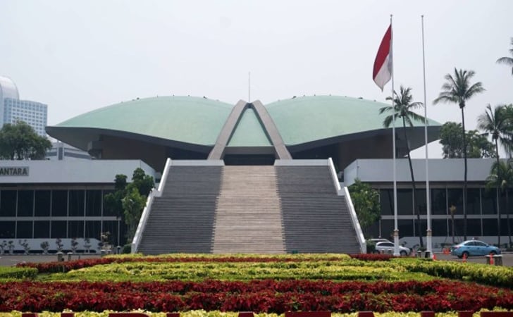 Gedung-DPR-RI2.jpg