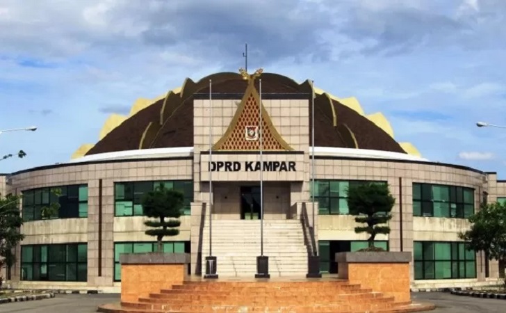 Gedung-dprd-kampar.jpg