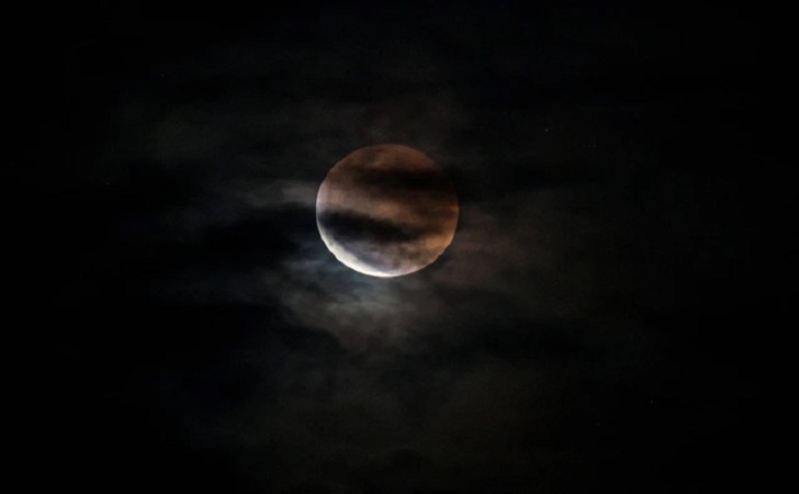 Gerhana-Bulan-Total2.jpg