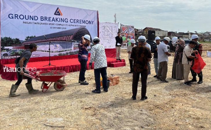 Groundbreaking-komplek-olahraga.jpg