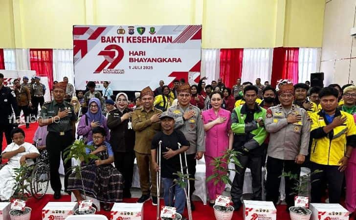 Gubernur-Riau-Abdul-Wahid-didampingi-Kapolda-Riau-Irjen1.jpg