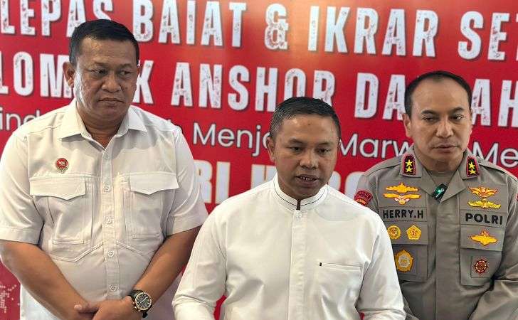 Gubernur-Riau-Sambut-Ikrar-Setia-Eks-Anggota-JAD-ke-Pangkuan-Ibu-Pertiwi.jpg