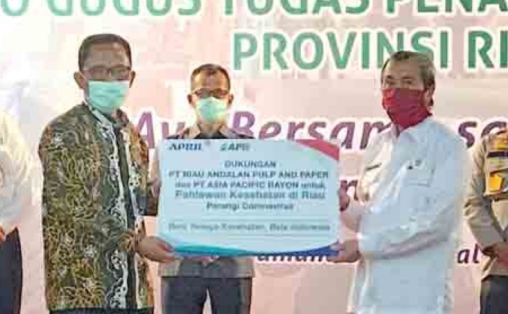 Gubernur-Riau-Terima-APD-dari-RAPP.jpg