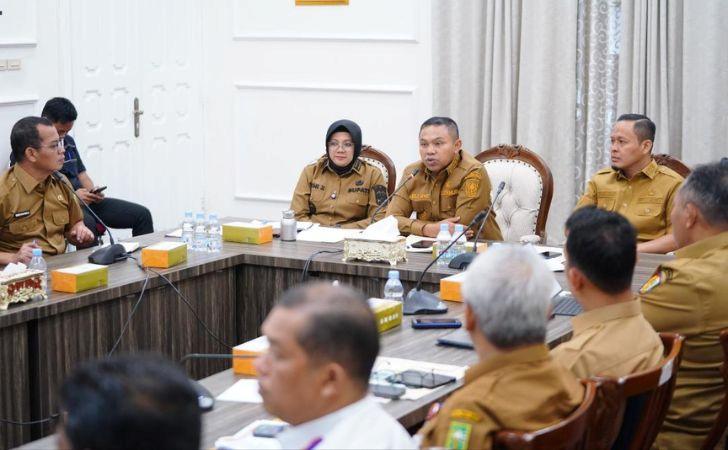 Gubernur-Riau-Wacanakan-Pengelolaan-Sampah-Menjadi-Energi-Listrik.jpg