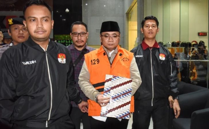 Gus-Yaqut-tersangka-korupsi-kuota-haji.jpg