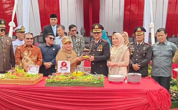 Hadiri-HUT-ke-79-Bhayangkara-Bupati-Bengkalis-Sampaikan-Harapan-untuk-Polri.jpg
