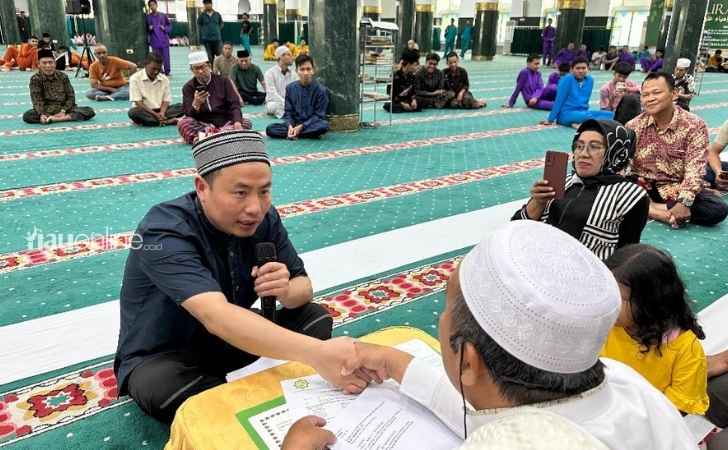 Huang-Jin-masuk-islam.jpg