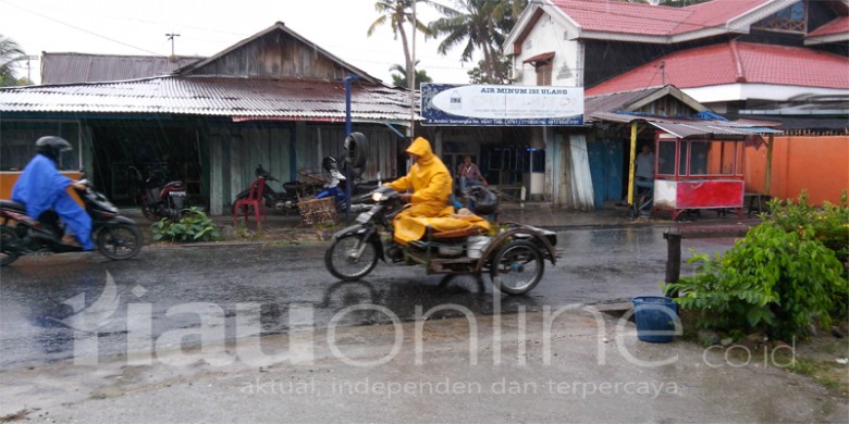 Hujan-Turun-di-Pekanbaru.jpg