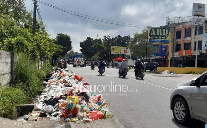 Ilustrasi-sampah-di-PKU.jpg