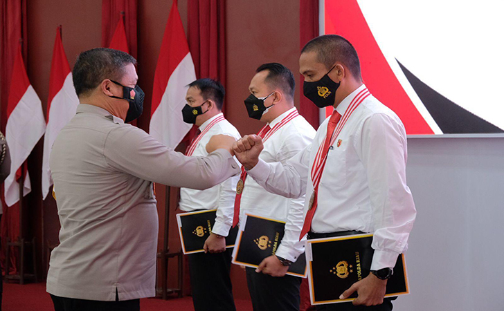 Irjen-Agung-Setia-Imam-Effendy59.jpg