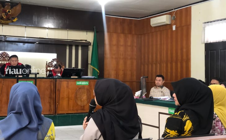 Istri-ajudan-risnandar-saksi-sidang.jpg