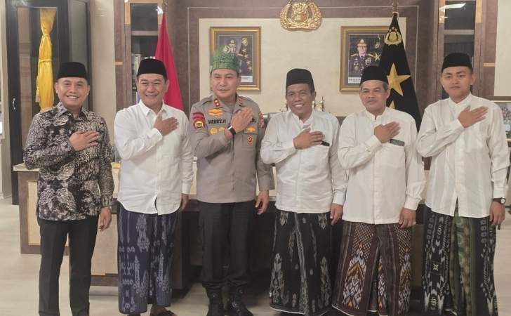 JKSN-Riau-Audiensi-dengan-Kapolda-Bahas-Sinergi-Ulama-dan-Polri.jpg