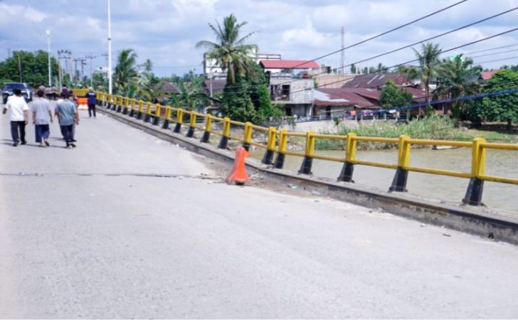 Jembatan-Sungai-Rokan.jpg