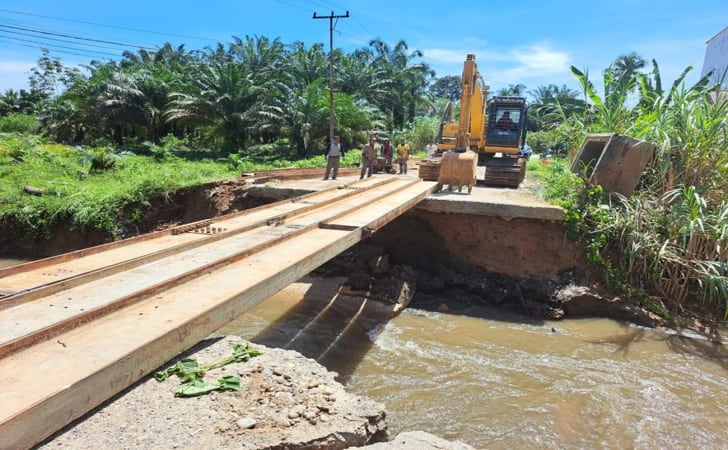 Jembatan-permanen-di-rohul.jpg