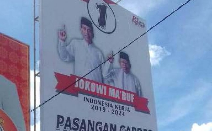 Jokowi-Maaruf-di-Billboard-berbayar-Pekanbaru.jpg