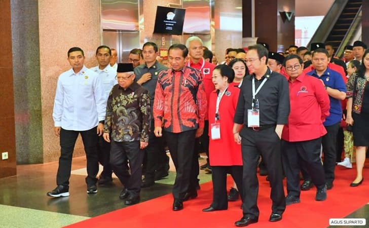 Jokowi-dan-megawati-di-rakernas-pdip.jpg