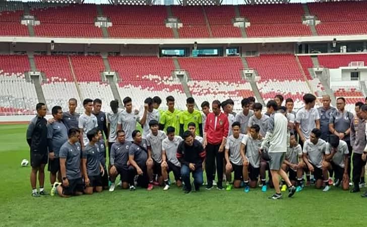 Jokowi-dan-timnas-U-20.jpg