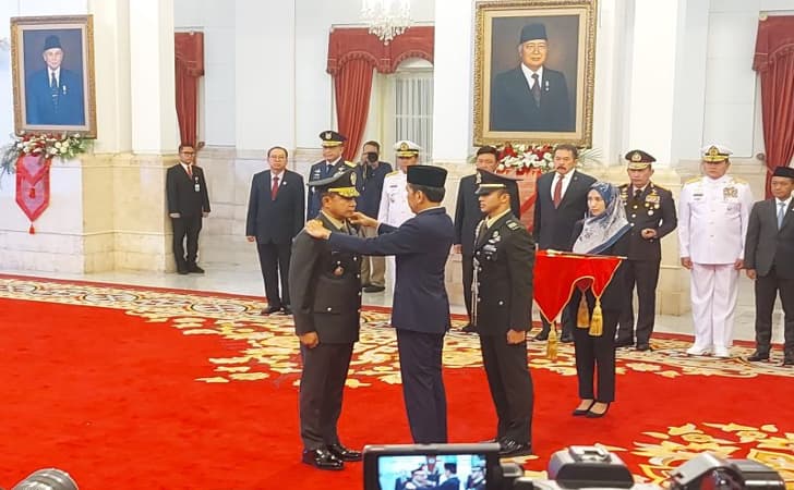 Jokowi-lantik-Agus-jadi-Panglima-TNI.jpg