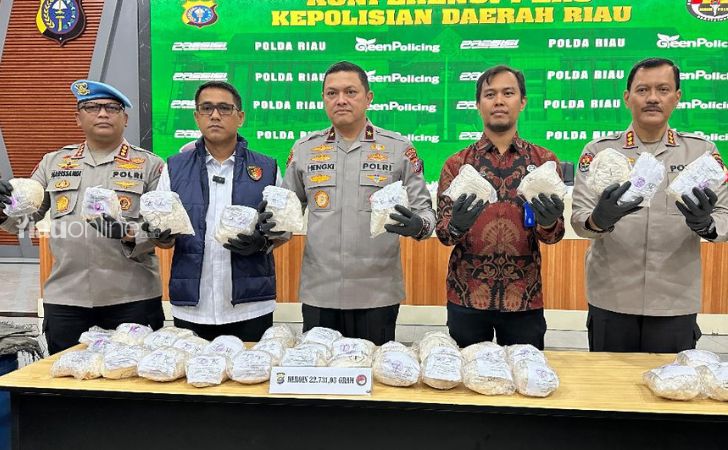 KOnpres-heroin-di-polda-riau-4.jpg