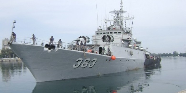 KRI-Imam-Bonjol.jpg