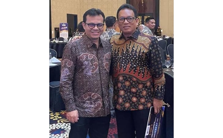 Kadislominfo-Ikhwan-Ridwan-bersama-Wakil-Menteri-Kominfo-Nezar-Patria.jpg