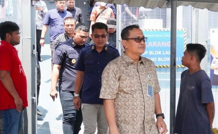 Kakanwil-ditjenpas-riau-sidak-rutan.jpg