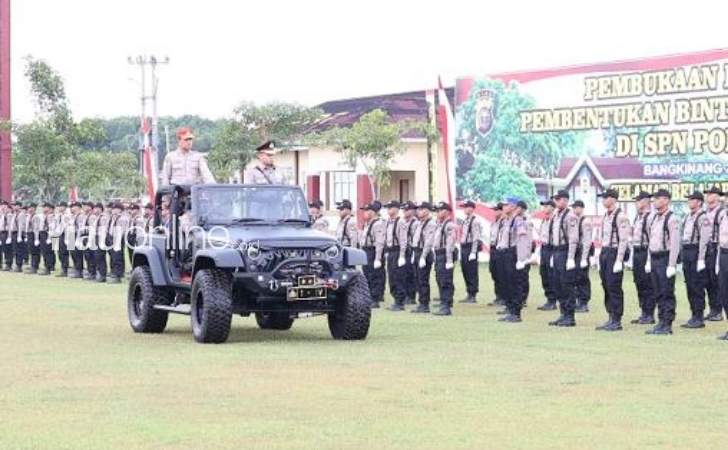 Kapolda-Riau-Buka-Pendidikan-119-Bintara-SPKT-Tegaskan-Tak-Ada-Kekerasan-di-SPN.jpg