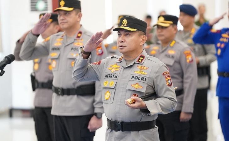 Kapolda-Riau-Irjen-Pol-Herry-Heryawan11.jpg