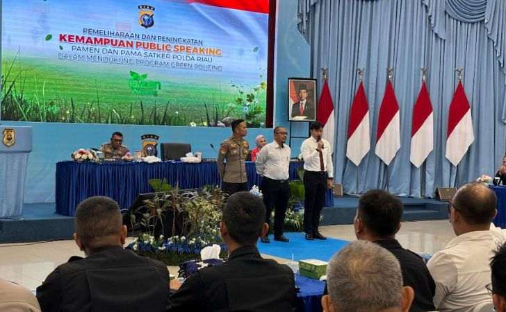 Kapolda-Riau-Tekankan-Pentingnya-Public-Speaking-untuk-Bangun-Kepercayaan-Publik.jpg