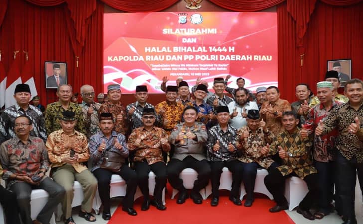 Kapolda-Riau-bersama-purnawirawan2.jpg